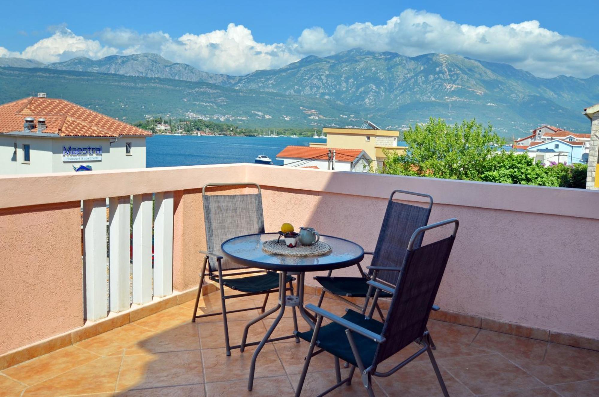 Stradioti Apartments Tivat Exterior foto