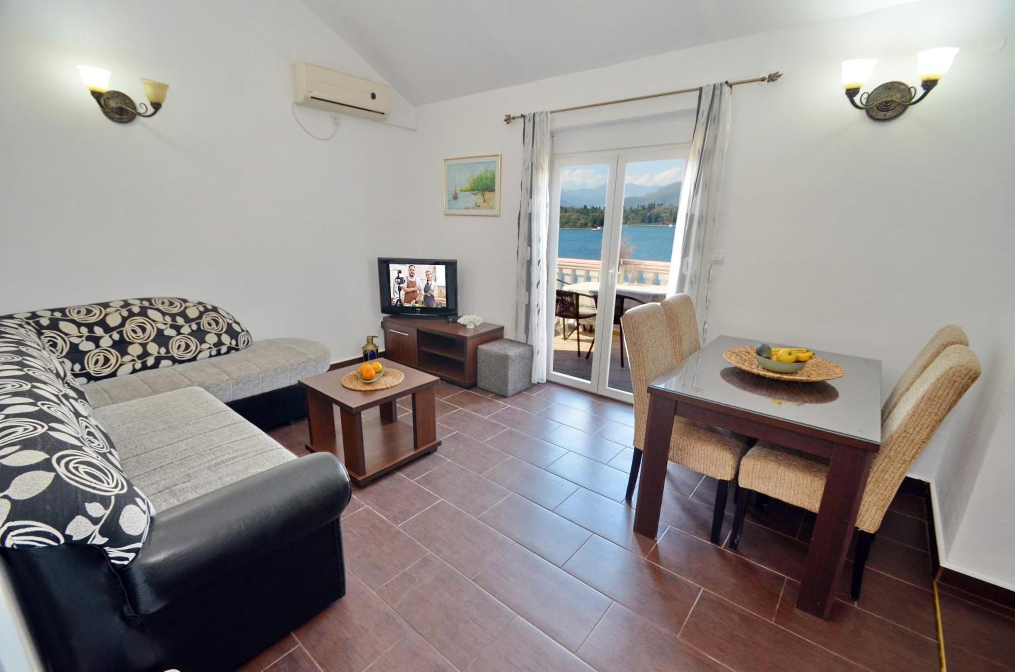 Stradioti Apartments Tivat Exterior foto